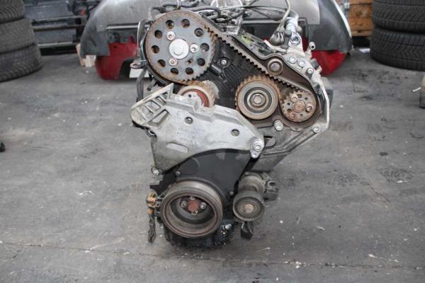 MOTEUR 1.6TDI CAY VAG  - Vue 4